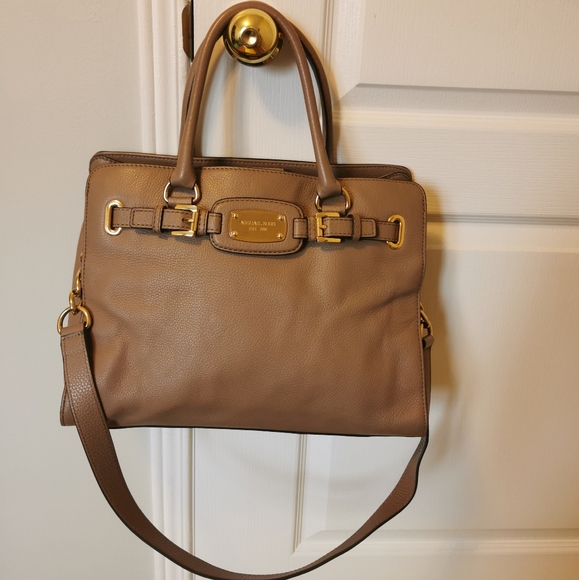 Michael Kors Purse - Picture 1 of 3